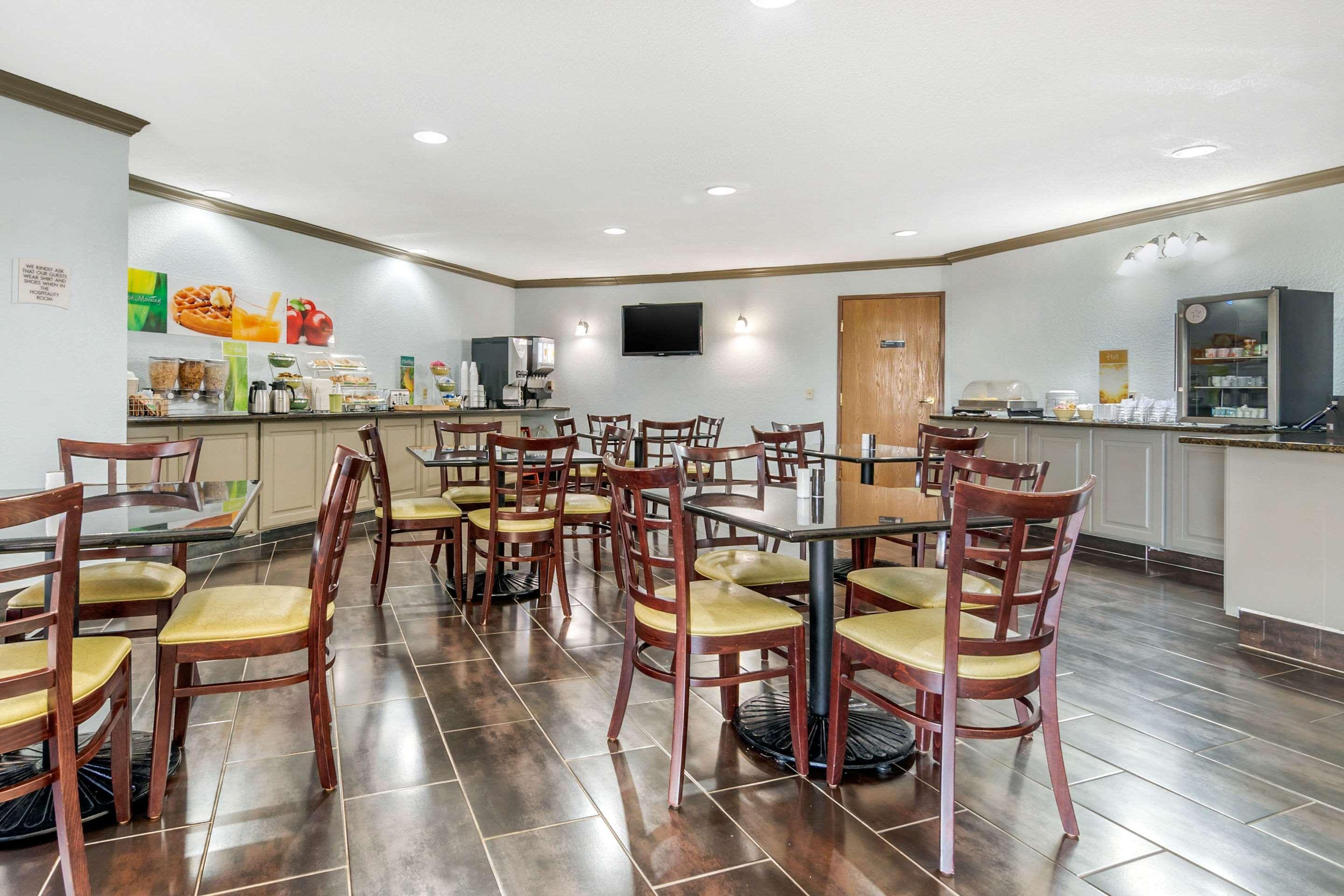 Quality Suites Kansas City International Airport Dış mekan fotoğraf
