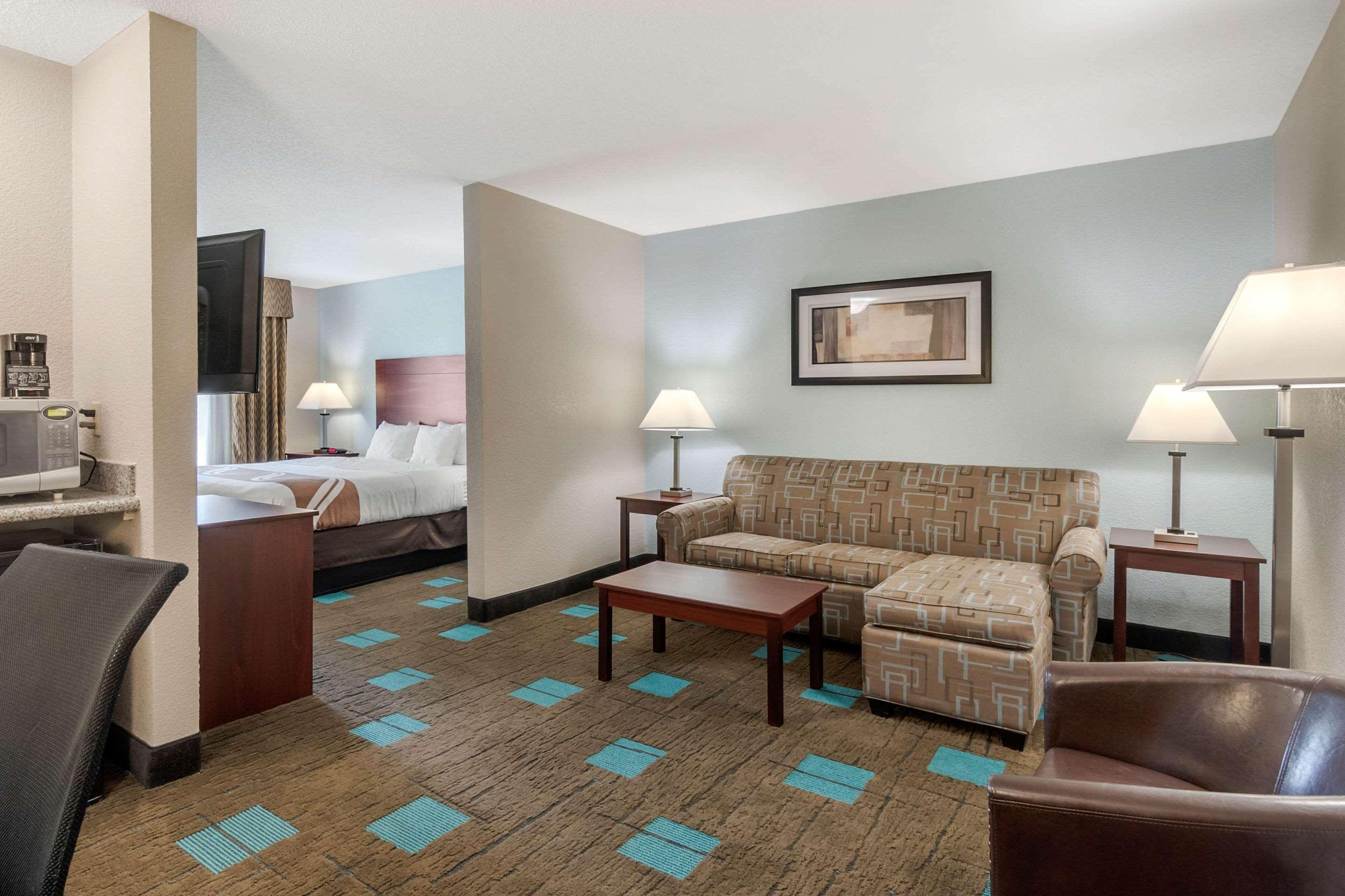 Quality Suites Kansas City International Airport Dış mekan fotoğraf