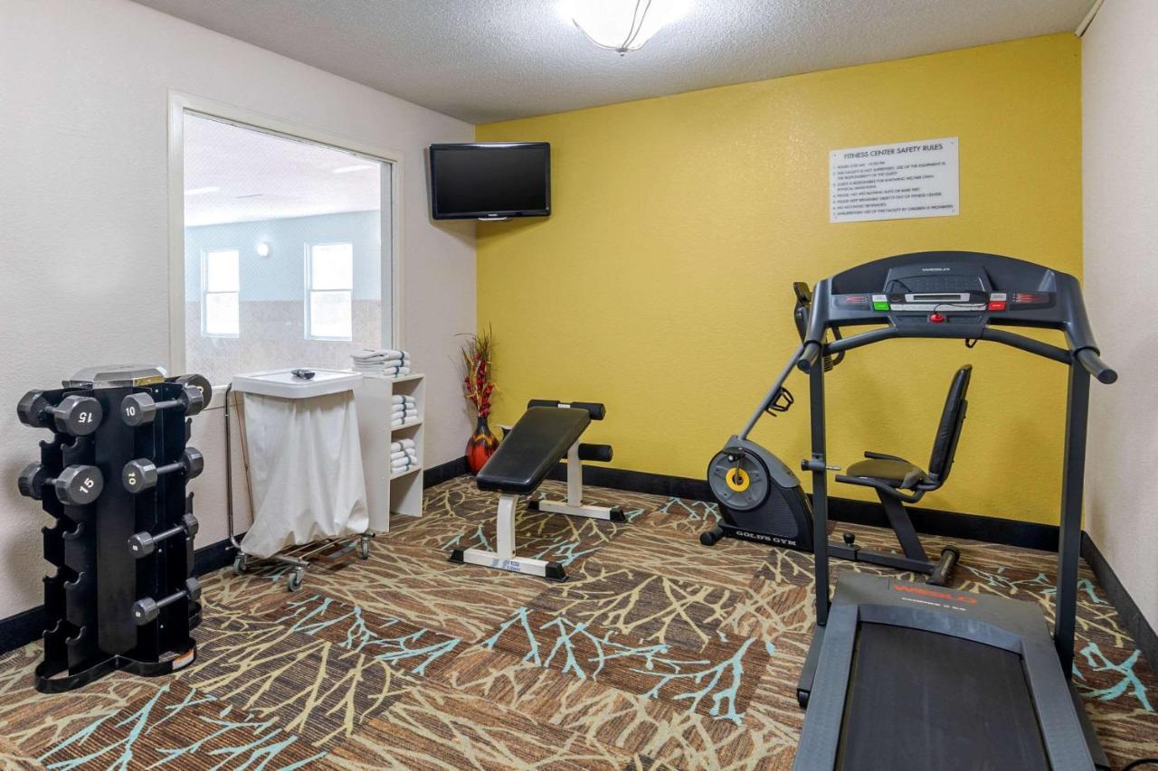 Quality Suites Kansas City International Airport Dış mekan fotoğraf